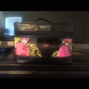 🌸Victoria Secret’s🌸 Flowers Cosmetics Bags